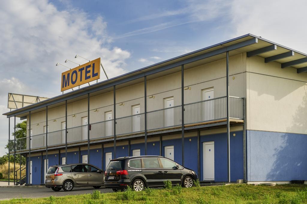Tour-Motel Wilfersdorf Kültér fotó